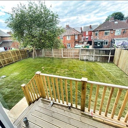 Rotherham - Rawmarsh - Great Customer Feedback - 2 Bed Bungalow - New Build - High End Furnishings - Wheel Chair Accessible - Large Enclosed Garden - Dog Friendly Экстерьер фото