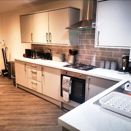 Rotherham - Rawmarsh - Great Customer Feedback - 2 Bed Bungalow - New Build - High End Furnishings - Wheel Chair Accessible - Large Enclosed Garden - Dog Friendly Экстерьер фото