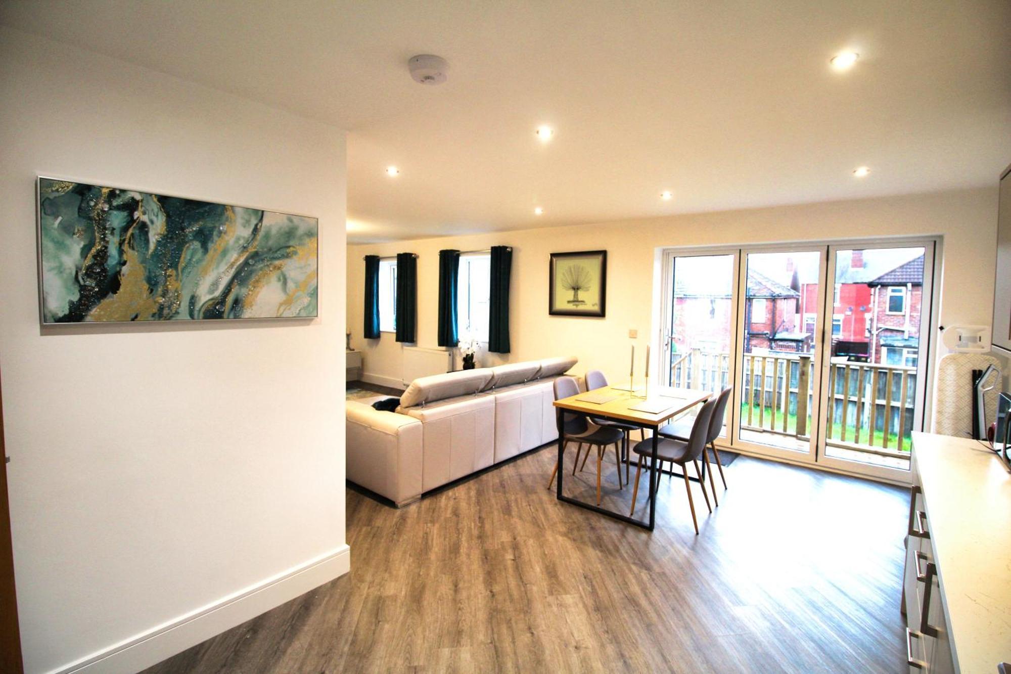 Rotherham - Rawmarsh - Great Customer Feedback - 2 Bed Bungalow - New Build - High End Furnishings - Wheel Chair Accessible - Large Enclosed Garden - Dog Friendly Экстерьер фото